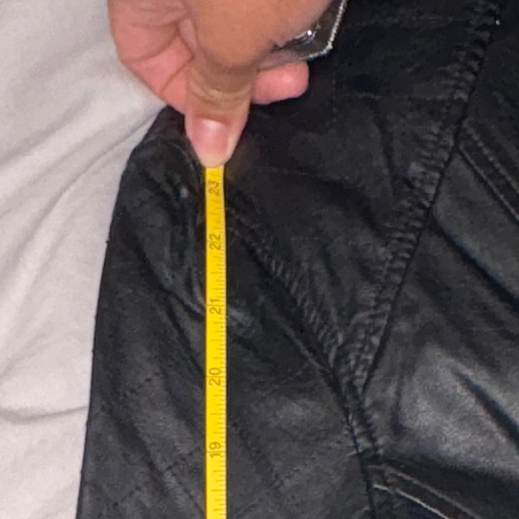 GAP LEATHER JACKET - Picture 6 of 6